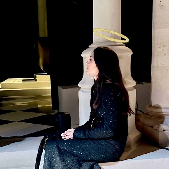 Marion Cotillard immortalisée au sein de Notre-Dame sur Instagram (Capture d'écran).