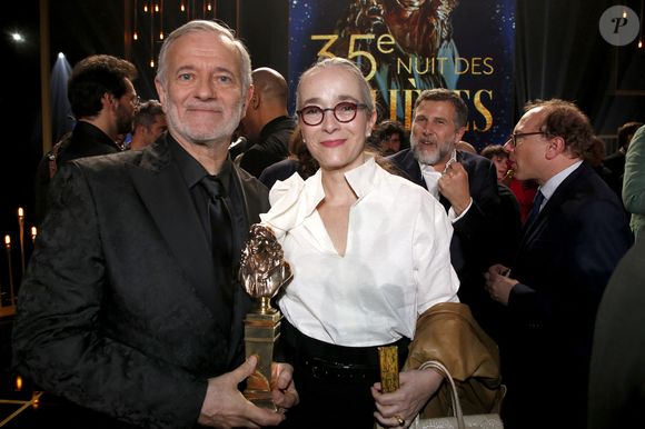 Francis Huster, Molière d’Honneur et Delphine Ernotte (Directrice générale de France Télévisions) - 35ème cérémonie des Molières aux Folies Bergère à Paris, France, le 6 Mai 2024. © Bertrand Rindoff / Bestimage