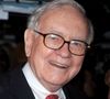 "Il se moque des maisons, des voitures… Il est juste heureux d’avoir son confort", confie Mary. 

Warren Buffett, président-directeur général de Berkshire Hathaway Inc. pose pour une photo après avoir sonné la cloche d'ouverture à la Bourse de New York (NYSE) à New York, États-Unis, le 30 septembre. 30, 2011. Les actions américaines ont reculé, prolongeant la plus forte baisse trimestrielle depuis 2008 pour l'indice Standard & Poor's 500, après que les rapports de la Chine et de l'Allemagne aient alimenté les inquiétudes sur le ralentissement de l'économie mondiale. Photo by Dennis Van Tine/ABACAPRESS.COM