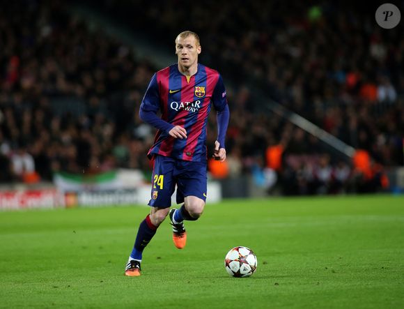 Jeremy Mathieu du FC Barcelone pendant le match de football de l'UEFA Champions League, FC Barcelone Vs Paris Saint-Germain au Camp Nou à Barcelone, Espagne le 10 décembre 20114. Barcelone a gagné 3-1. Photo by Giuliano Bevilacqua/ABACAPRESS.COM
