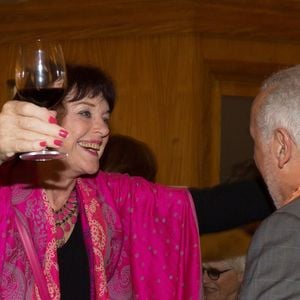 Par le passé, les deux artistes ont vécu une histoire d'amour, comme ils l'ont confié au "JDD"

Exclusif - Anny Duperey accueille Francis Perrin à son arrivée - Francis Perrin fête ses 50 ans de carrière au restaurant La Coupole entouré de ses amis après avoir donné une représentation de "Molière Malgré Moi" au théâtre de la Gaîté-Montparnasse à Paris le 18 juin 2016.
© Romuald Meigneux / Bestimage