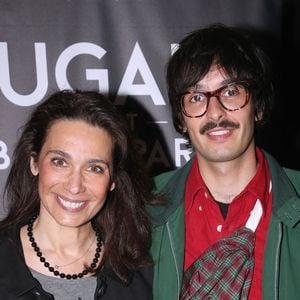 Au cours de son parcours, Richard Charest a également interprété le rôle de Paul Verlaine sur scène et a joué dans le spectacle Rabbi Jacob, mis en scène par Patrick Timsit en 2008.

Exclusif - Marie Fugain et son frère Alexis Fugain (enfants de Michel) - Concert de Michel Fugain, "Michel Fugain fait Bandapart" pour les 80 ans du chanteur à Bobino à Paris le 12 Mai 2022. © Bertrand Rindoff/Bestimage