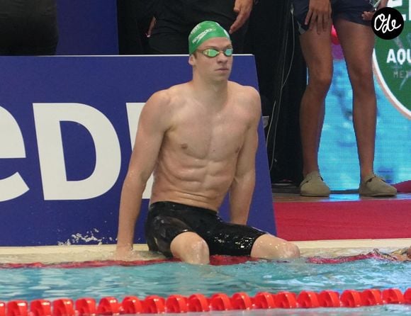 Cette vie aux États-Unis lui permet de profiter d’un anonymat qu’il apprécie particulièrement.

Léon Marchand des Dauphins Toulouse OEC lors des séries du 200 m brasse hommes aux Championnats de France de natation, à la piscine olympique Raymond-Sommet de Saint-Étienne, le 29 juin 2026. © Laurent Lairys/PsnewZ/Bestimage