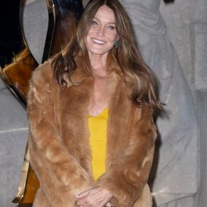 - Carla Bruni Sarkozy - Photocall du Défilé de mode Saint Laurent Collection Printemps-Été 2026 dans le cadre de la Fashion Week de Paris, France, le 29 septembre 2025.
 
© Olivier Borde / Bestimage