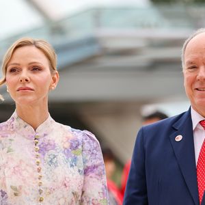 Le prince Albert II de Monaco et la princesse Charlène de Monaco lors de la célébration des 20 ans de relations diplomatiques entre le Japon et Monaco, sur le parvis du Grimaldi Forum, près du jardin japonais, à Monaco, le 21 mars 2026. © Claudia Albuquerque/Bestimage