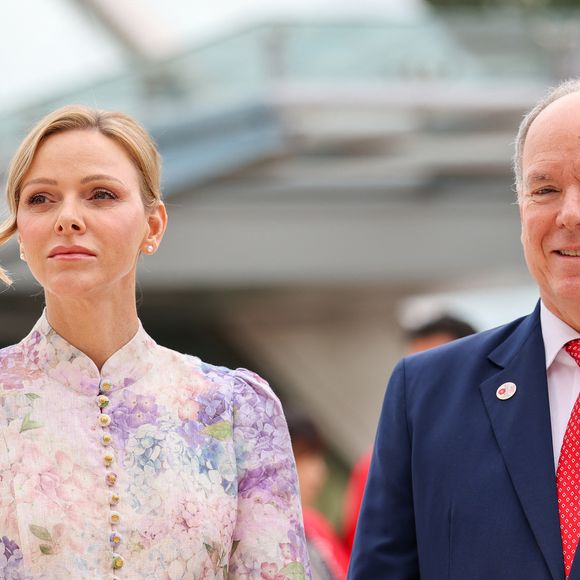 Le prince Albert II de Monaco et la princesse Charlène de Monaco lors de la célébration des 20 ans de relations diplomatiques entre le Japon et Monaco, sur le parvis du Grimaldi Forum, près du jardin japonais, à Monaco, le 21 mars 2026. © Claudia Albuquerque/Bestimage