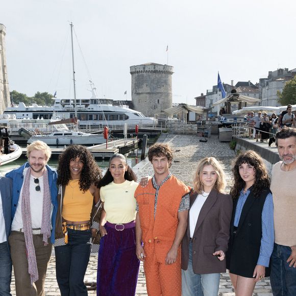 Bastien Bernini, Bruno Solo, Siham Falhoune, Aurelie Konate, Marion Ayme, Lois Schlieper, Justine Grave, Christophe Herault et Jean-Batiste Maunier assistent au photocall du Nouveau jour lors du 27ème Festival de la Fiction de La Rochelle le 19 septembre 2025 à La Rochelle, France.Photo by David NIVIERE/ABACAPRESS.COM