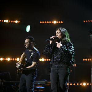 Exclusif - Olivia Ruiz sur scène lors du concert "Leurs voix pour l'espoir" diffusé le 5 juillet en prime sur C8, à l'Olympia à Paris le 11 mars 2024.
© Perusseau / Bellak / Bestimage