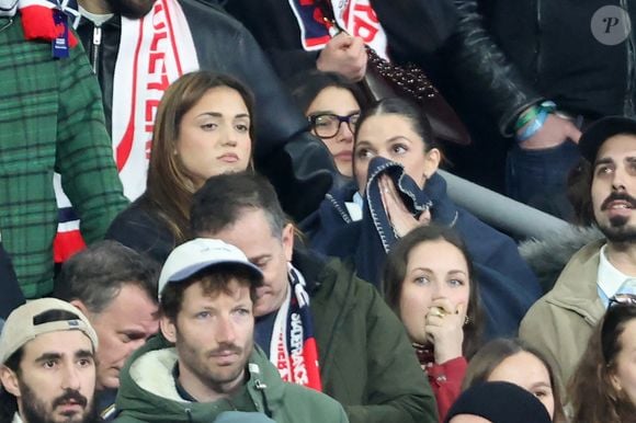 Exclusif - Manon Mittenaere, soeur d'Iris, Iris Mittenaere lors du match de rugby du Tournoi des Six Nations France contre Angleterre au Stade de France à Saint-Denis le 14 mars 2026. © AGENCE / BESTIMAGE