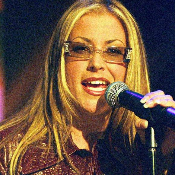 Anastacia a enflammé la scène principale du festival de l'île de Wight.
"Anastacia" "Top of the Pops" à Londres exclusif "Plan américain" ALPHA AGENCY / BESTIMAGE