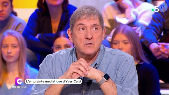 Yves Calvi revient sur son éviction brutale de la matinale de RTL et de BFMTV, dans "C' Médiatique", le 2 février 2025, sur France 5