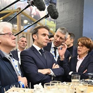 Le President de la Republique Emmanuel Macron et la ministre de l'Agriculture et de la Souveraineté alimentaire, Annie Genevard inaugurent le Salon International de l’Agriculture a Paris, le samedi 22 fevrier 2025.
© Jeanne Accorsini / Pool / Bestimage Paris, France.