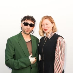 Exclusif - Sofiane Pamart, Lea Seydoux posent en backstage de l'émission "C à vous" lors du 79ème Festival International du Film de Cannes le 19 mai 2026. © Jack Tribeca / Bestimage