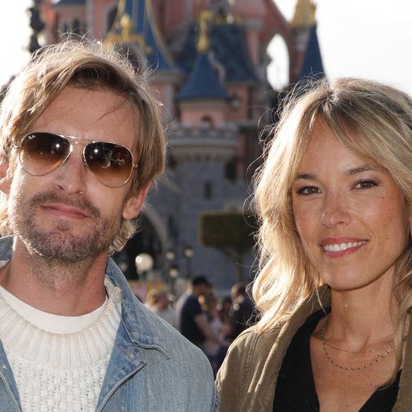 Loin des plateaux, c’est dans leur maison en banlieue parisienne que la comédienne savoure ses dimanches en famille...

Exclusif - Philippe Lacheau et sa compagne Elodie Fontan au lancement du Disney Music Festival à Disneyland Paris le 26 avril 2025. © Coadic Guirec / Bestimage