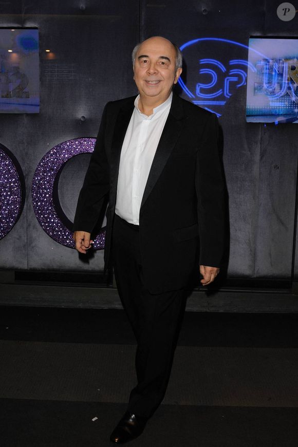 Gérard Jugnot arrivant à l'enregistrement de l'émission spéciale de la Saint-Sylvestre présentée par Arthur pour la chaîne de télévision TF1 et qui s'est tenue au Lido à Paris, France, en décembre 2011. Photo par Alban Wyters/Abaca