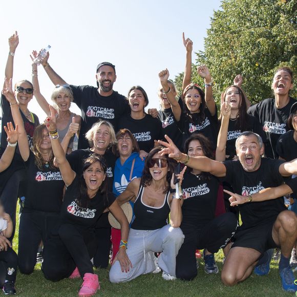 Une star des années 2000 change de carrière.

Aline Gaillot, Cyril Benzaquen, Muriel Cousin, Ryme Wehbi, Benjamin Morgaine et sa femme Elodie, Michel Ferracci, Laetitia Fourcade (Marraine de l'évènement), Samira Lachhab, Dr Oren Marco, Sylvain Zarli, Koxie (Laure Cohen), Laurie Cholewa, Sandra Sisley, Laurence Roustandjee et Aïda Touihri avec sa fille Jenna - 2ème édition du "Bootcamp des Ambassadeurs" aux Invalides à Paris.  Pierre Perusseau/Bestimage