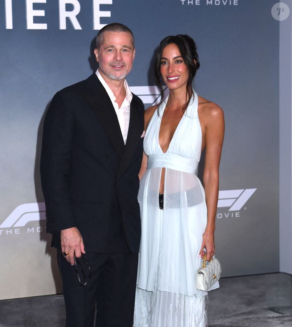 Brad Pitt et Ines de Ramon assistent à la première mondiale du film Apple Original Films 'F1 : The Movie' à Times Square à New York. Le 16 juin 2025. © Photo Image Press via ZUMA Press Wire