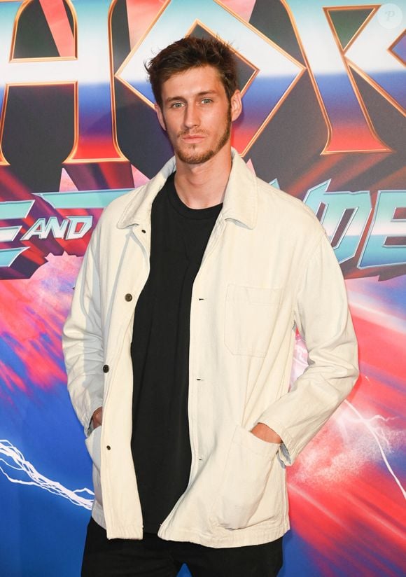 L'acteur s'est confié sur les contraintes de son métier par rapport à sa vie de famille dans le magazine "Ciné Télé Revue"

Jean-Baptiste Maunier - Avant-première du film "Thor Love and Thunder" au Grand Rex à Paris le 7 juillet 2022. © Coadic Guirec/Bestimage