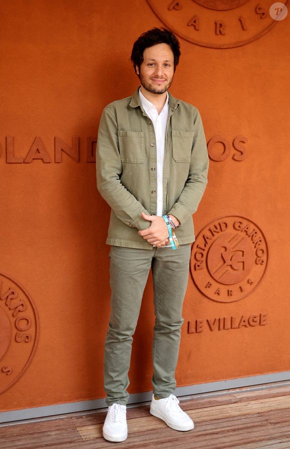 Le chanteur Vianney au village lors des Internationaux de France de Tennis de Roland Garros 2025, à Paris, France, le 6 juin 2025. © Jacovides-Moreau/Bestimage