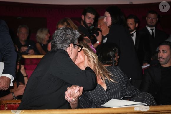Il explique : "C'est un miracle. Le bonheur existe, et pourtant j'étais prêt à me barrer. Je ne voulais plus chanter, plus rien faire. C'était devenu insupportable, irrespirable, de vivre à Paris. 

Exclusif - Marc Lavoine Adriana Karembeu - Personnalités au "concerto pour la paix" de Omar Harfouch au théâtre des Champs-Elysées à Paris le 18 septembre 2024.© Perusseau / Tribeca / Bestimage