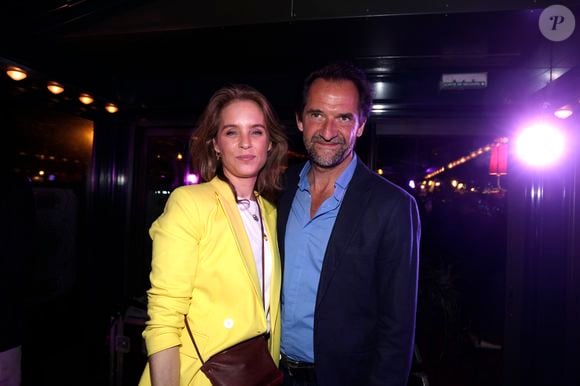 Dix-huit ans ensemble, quatre ans de mariage, deux filles : Stéphane de Groodt et Odile d'Oultremont formaient un couple solide. 

Stéphane de Groodt et son ex femme Odile d'Oultremont, lauréate du prix de la Closerie des lilas 2018 pour son premier roman, "Les déraisons" à Paris le 10 avril 2018.© Cédric Perrin/Bestimage