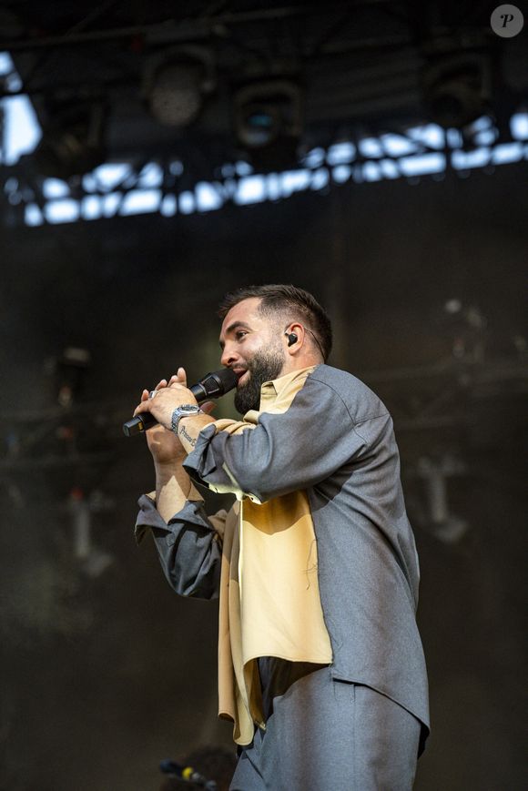 Kendji Girac en concert lors du festival de musique du Printemps de Perouges au Chateau de Saint-Maurice-de-Remens le 29 juin 2025. © Sandrine Thesillat / PsNewZ / Bestimage