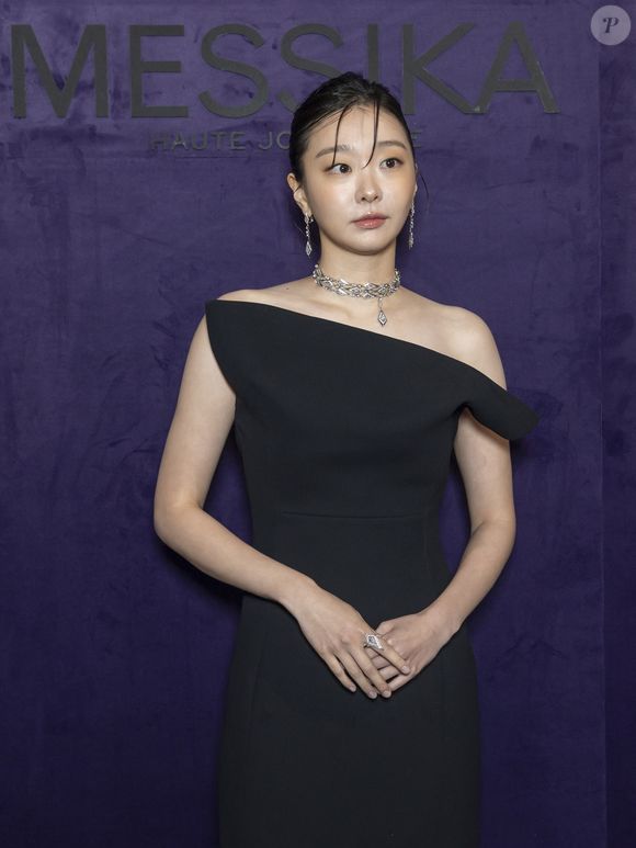 Dami Kim au photocall du défilé Messika Collection Femme Prêt-à-Porter Printemps/Eté 2026 lors de la Fashion Week de Paris (PFW), au Musée des Arts décoratifs, à Paris, France, le 13 octobre 2025. © Olivier Borde/Bestimage