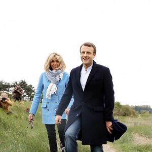 Et dans ce cadre, ils réfléchiraient à leurs biens immobiliers

Emmanuel Macron et sa femme Brigitte Macron (Trogneux) se promènent au Touquet la veille du premier tour des élections présidentielles le 22 avril 2017. © Dominique Jacovides - Sébastien Valiela/Bestimage