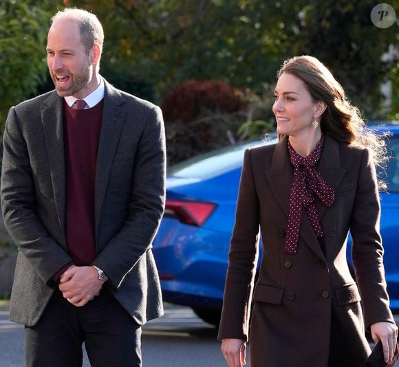 Le prince William, prince de Galles, et Catherine (Kate) Middleton, princesse de Galles, visitent le centre communautaire de Southport pour rencontrer les familles des personnes prises dans l'attaque au couteau de Southport plus tôt cette année, à Southport, Merseyside, Royaume-Uni, le 10 octobre 2024. © Danny Lawson/WPA-Pool/Bestimage