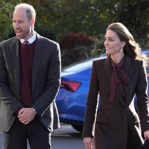 Le prince William, prince de Galles, et Catherine (Kate) Middleton, princesse de Galles, visitent le centre communautaire de Southport pour rencontrer les familles des personnes prises dans l'attaque au couteau de Southport plus tôt cette année, à Southport, Merseyside, Royaume-Uni, le 10 octobre 2024. © Danny Lawson/WPA-Pool/Bestimage