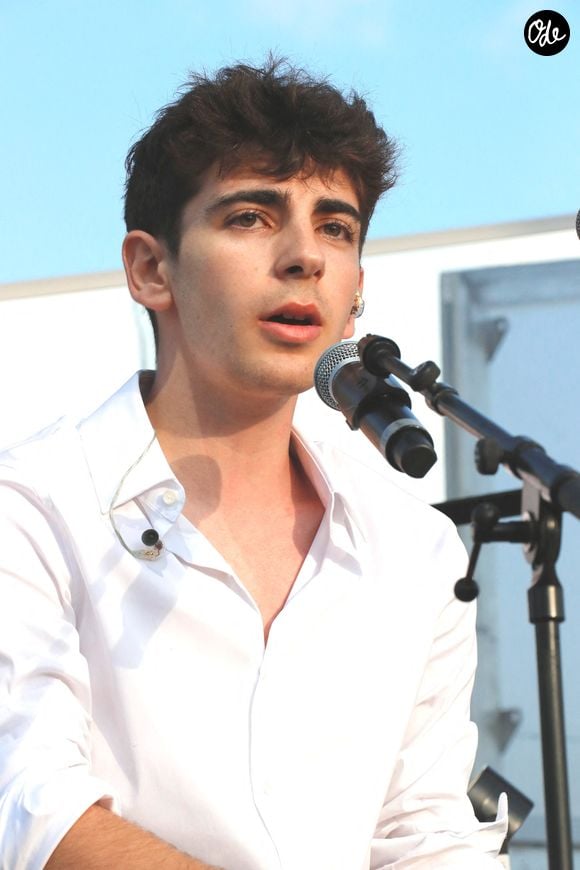 Exclusif - Léon Hesby, le fils de P.Bruel, se produit pour la première fois sur scène en France, au festival des Sables-d'Olonne, le 26 juin 2026.
Crédit : Noël Carrier / Bestimage
