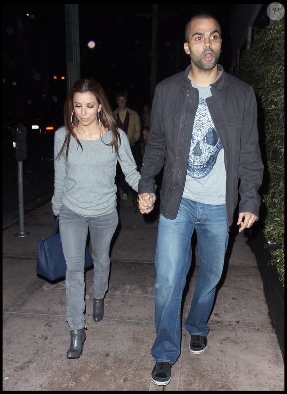 Tony Parker et Eva Longoria - sortie du restaurant Beso à Hollywood (2006)

FAME PICTURES / BESTIMAGE