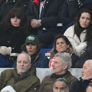 Denis Brogniart, Amélie Mauresmo, Luka Karabatic, Nikola Karabatic, Tony Estanguet au match de rugby du Tournoi des Six Nations France contre Angleterre au Stade de France à Saint-Denis le 14 mars 2026. © Lionel Urman / Bestimage