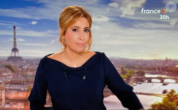 Léa Salamé présente son premier journal de 20 heures sur France 2  le 1er septembre 2025. © Alain Guizard / Bestimage