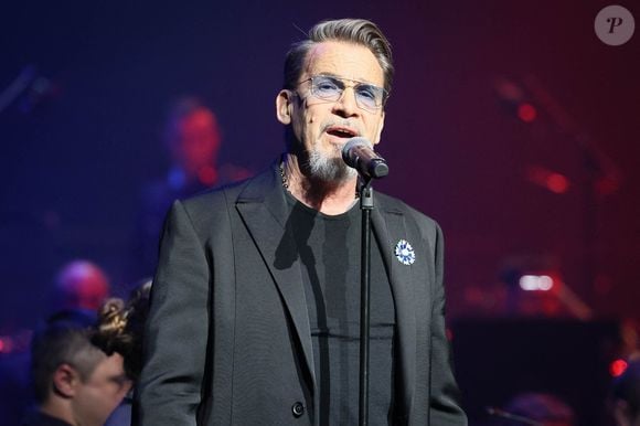 Le chanteur Florent Pagny se produit lors d'un concert de charité, Sentinelles D'Un Soir, organisé par le Gouverneur Militaire de Paris au profit des Bleuets de France, des soldats blessés et des victimes du terrorisme à la Salle Pleyel à Paris. © Boyer David/ABACA