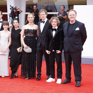 Ce célèbre acteur français a entamé un régime pour perdre jusqu'à 50 kg. 

Marcin Czarnik, Sandor Soma, Elíz Szabo, Hermina Fátyol, Andrea Waskovics, Laszlo Nemes, Bojtorjan Barabas et Gregory Gadebois arrivent à la première de 'Orphan' pendant le 82ème Festival International du Film de Venise au Palazzo del Cinema sur le Lido à Venise, Italie. DPA/ABACA