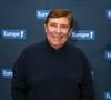 Le format quotidien de la série demandait une forte disponibilité et une organisation contraignante.

Jean-Pierre Foucault, lors de la 500 ème de Culture et Média sur Europe 1 en présence de nombreux invités, à Paris, France, le 23 janvier 2026. © Jack Tribeca/Bestimage