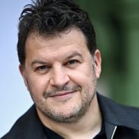 Professeur d'économie dans un lycée international de la Côte d'Azur, pourquoi Guillaume Musso n'a pas arrêté cette activité après ses premiers succès ?