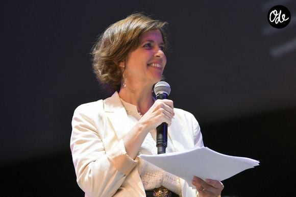 Nathalie Renoux assiste au gala de charité d’Aviation Sans Frontières intitulé « Rêver sans frontières », qui s’est tenu au Grand Rex, le 3 octobre 2023 à Paris, en France. Photo de Jana Call me J/ABACAPRESS.COM