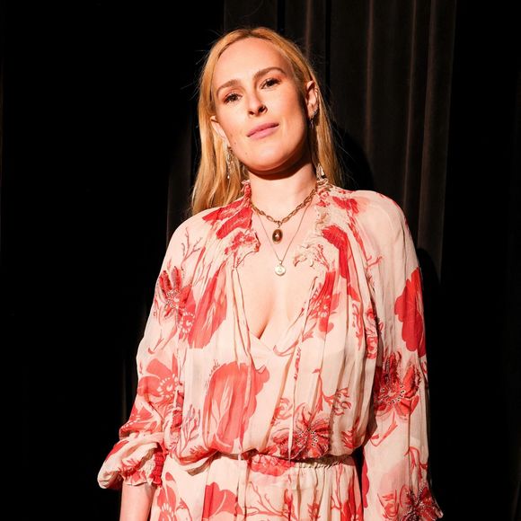 Sa fille Rumer assure qu’il va "aussi bien que possible" compte tenu de la maladie.

New York, NY  - ELLE et Fendi se sont associés pour rendre hommage aux femmes de la musique de 2025 lors d'un événement exclusif chez Chez Margaux, Rumer Willis © BFA.com / Backgrid USA / Bestimage
