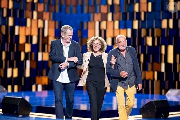Exclusif - Garou, Mireille Dumas et François Berléand lors de l'enregistrement de l'émission "La Boîte à secrets", présentée par F.Bollaert et diffusée le 26 septembre 2025 sur France 3, dans les studios du Lendit à Saint-Denis, Seine Saint-Denis, France, le 8 septembre 2025. © Pierre Perusseau/Bestimage
