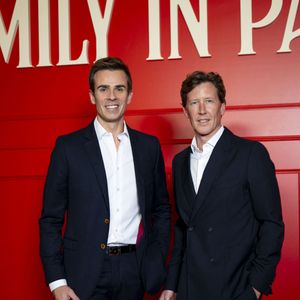 Jean-Baptiste Marteau et son compagnon Jean de Reynal lors de la première de la série “Emily in Paris” saison 5 au Grand Rex à Paris le 15 décembre 2025.
© Pierre Perusseau / Bestimage