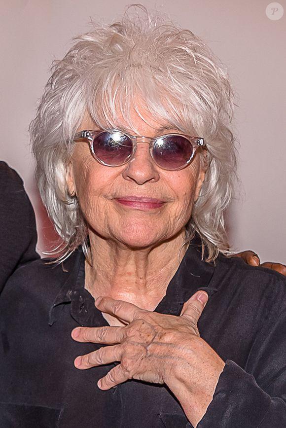 Catherine Lara - Photocall du spectacle "Bô, le voyage musical" de C. Lara et G. Peparini au théâtre du 13e Art à Paris, le 11 mars 2018. © CVS / Bestimage