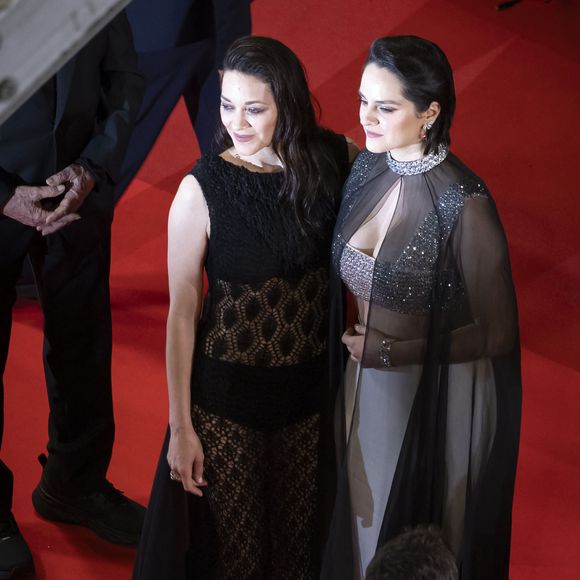 Marion Cotillard, Noémie Merlant - Montée des marches du film " Roma elastica " lors du 79ème Festival International du Film de Cannes, le 20 mai 2026.

© Camilla Canalini / Bestimage