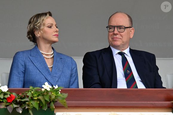 De retour de Bretagne avec son mari, la maman de Jacques et Gabriella a choisi le chic comme à son habitude pour assister à un événement important du Rocher. 

Le prince Albert II de Monaco et la princesse Charlene durant la finale de la 118e édition du Rolex Monte-Carlo Masters, au Monte-Carlo Country Club à Roquebrune Cap Martin, le 13 avril 2025.
L'espagnol Carlos Alcaraz a battu l'italien Lorenzo Musetti 3-6 / 6-1 / 6-0. © Bruno Bebert / Bestimage