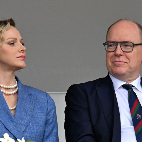 De retour de Bretagne avec son mari, la maman de Jacques et Gabriella a choisi le chic comme à son habitude pour assister à un événement important du Rocher. 

Le prince Albert II de Monaco et la princesse Charlene durant la finale de la 118e édition du Rolex Monte-Carlo Masters, au Monte-Carlo Country Club à Roquebrune Cap Martin, le 13 avril 2025.
L'espagnol Carlos Alcaraz a battu l'italien Lorenzo Musetti 3-6 / 6-1 / 6-0. © Bruno Bebert / Bestimage