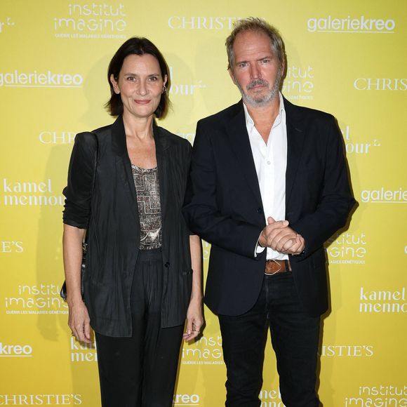 Le temps passe mais l'amour ne faiblit pas

Exclusif - Géraldine Pailhas et Christopher Thompson - Le professeur S.Lyonnet, président de l'Institut des maladies génétiques, et le galériste K. Mennour ont organisé la 4ème édition de la soirée "Heroes for Imagine", une grande vente aux enchères d’oeuvres d'art, animée par G.Elmaleh et dirigée par Christie's, à l'institut Imagine, 24 boulevard du Montparnasse dans le 15ème arrondissement de Paris, France, le 12 septembre 2022. © Dominique Jacovides/Bestimage