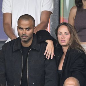 Tony Parker et sa nouvelle compagne Agathe Teyssier lors de la finale qui oppose la France à l’Espagne pour les Jeux Olympiques au Parc des Princes à Paris, le 9 aout 2024. © Jacovides-Perusseau/Bestimage