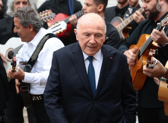 François Pinault - La famille Pinault est réunie au dîner de gala de la Fondation Cini juste avant la 60ème biennale de Venise le 17 avril 2024.