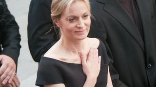 Le dernier baiser d’Audrey Crespo-Mara à Thierry Ardisson à l'église Saint-Roch